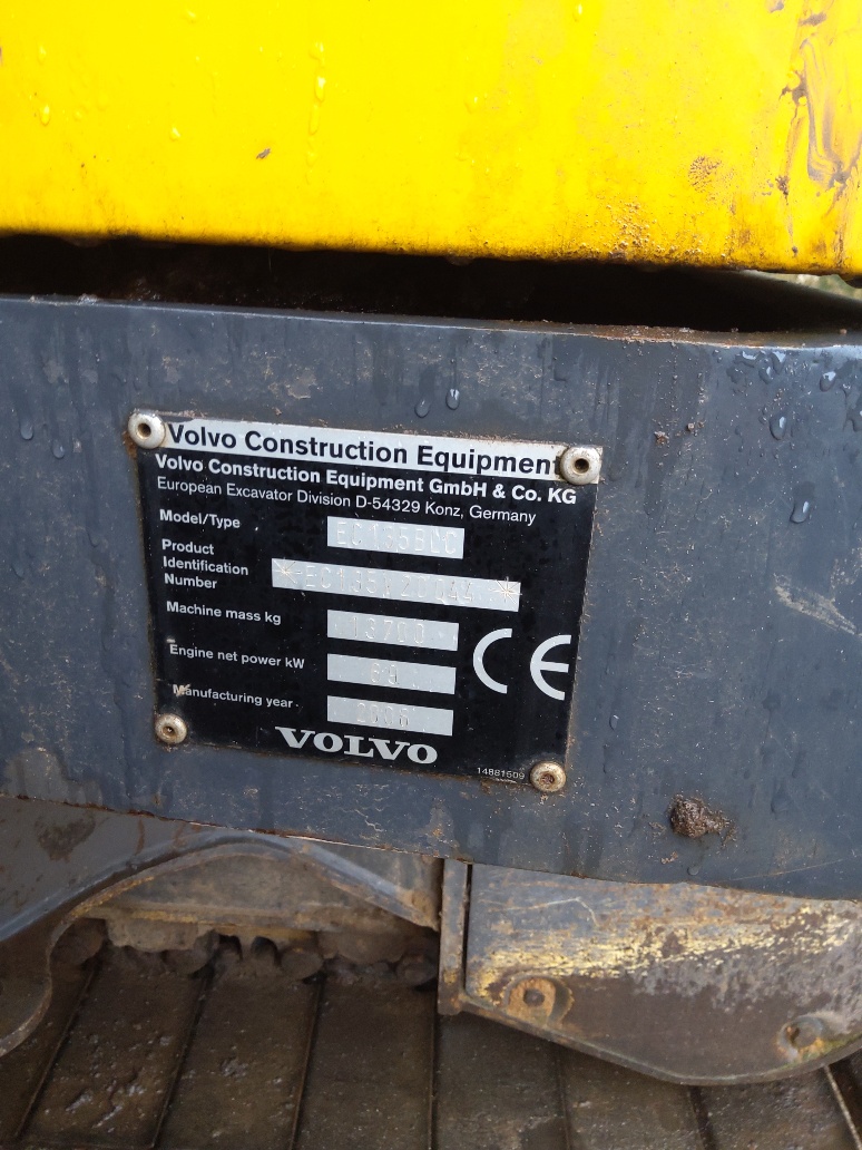 /photos/90179342020191127_Volvo 135 3 .jpg